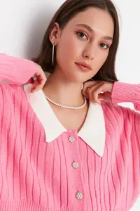TRENDYOLMİLLA Pink Super Crop Shirt Garnished Knitwear Cardigan - Image 2