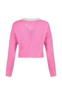 TRENDYOLMİLLA Pink Super Crop Shirt Garnished Knitwear Cardigan - Image 6
