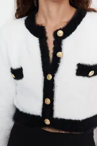TRENDYOLMİLLA Ecru Crop Beard/Shaggy Thread Jacket Look Knitwear Cardigan - Image 3