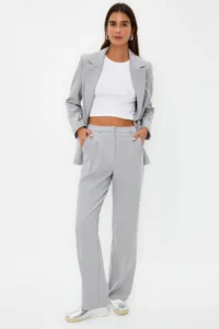 TRENDYOLMİLLA Gray Straight/Plain Kesim Pilili Weaving Pants - Image 7