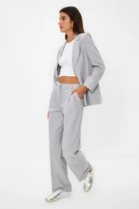 TRENDYOLMİLLA Gray Straight/Plain Kesim Pilili Weaving Pants - Image 8