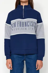 TRENDYOLMİLLA Navy Blue Basic Printed Thick Knitting Sweatshirt with Fleece Inside - Image 4