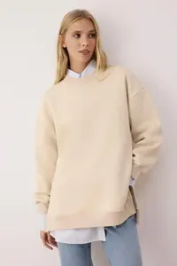 TRENDYOLMİLLA Beige Oversized/Wide Pattern Slit Detailed Thick Fleece Inside Knitting Sweatshirt - Image 2