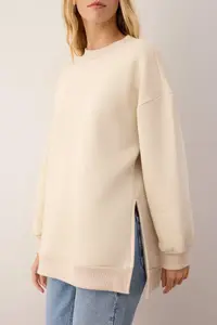 TRENDYOLMİLLA Beige Oversized/Wide Pattern Slit Detailed Thick Fleece Inside Knitting Sweatshirt - Image 3