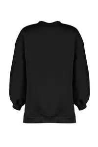 TRENDYOLMİLLA Black Oversized/Wide Pattern Slit Detailed Thick Fleece Inside Knitting Sweatshirt - Image 7