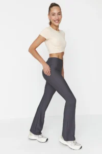 TRENDYOLMİLLA Koyu Anthracite Ribbed flared leg Yoga Knitting Sports Leggings - Image 4