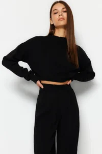 TRENDYOLMİLLA Black Super Crop Jogger Pants Knitwear Top and Bottom Set - Image 2