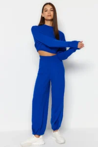 TRENDYOLMİLLA Saks Blue Super Crop Jogger Trousers Knitwear Top and Bottom Set - Image 3