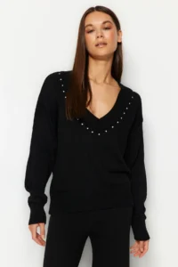 TRENDYOLMİLLA Black Wide Pattern Stone Detailed Knitwear Top and Bottom Set - Image 3