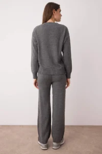 TRENDYOLMİLLA Anthracite Wide Pattern Stone Detailed Knitwear Top and Bottom Set - Image 4