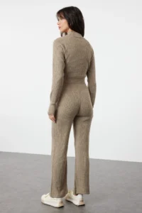 TRENDYOLMİLLA Mink Crop Ribbed Finger Detailed Knitwear Top and Bottom Set - Image 2