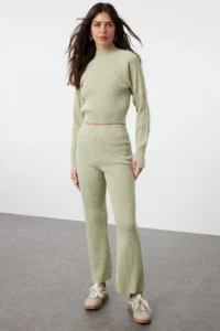 TRENDYOLMİLLA Mint Crop Ribbed Finger Detailed Knitwear Top and Bottom Set - Image 2