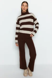 TRENDYOLMİLLA Brown Wide Pattern Striped Knitwear Top and Bottom Set - Image 4