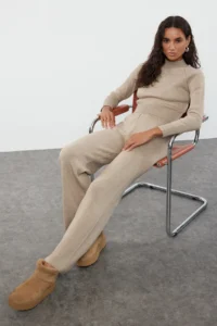 TRENDYOLMİLLA Mink Crop Basic Knitwear Top and Bottom Set