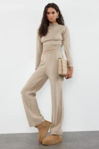 TRENDYOLMİLLA Mink Crop Basic Knitwear Top and Bottom Set - Image 2