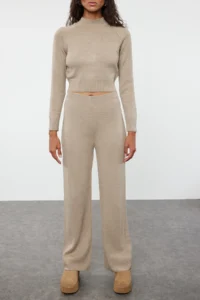 TRENDYOLMİLLA Mink Crop Basic Knitwear Top and Bottom Set - Image 3