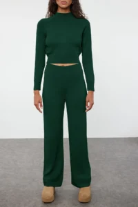 TRENDYOLMİLLA Emerald Green Crop Basic Knitwear Top and Bottom Set - Image 3