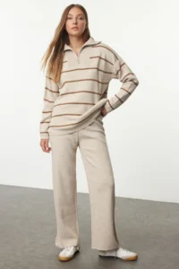 TRENDYOLMİLLA Beige Wide Pattern Zippered Knitwear Top and Bottom Set - Image 2