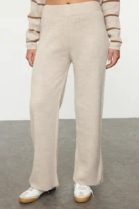 TRENDYOLMİLLA Beige Wide Pattern Zippered Knitwear Top and Bottom Set - Image 3