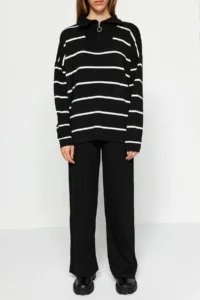 TRENDYOLMİLLA Black Wide Pattern Zippered Knitwear Top and Bottom Set - Image 4