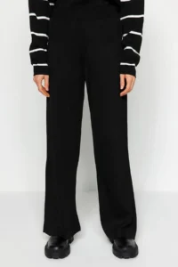 TRENDYOLMİLLA Black Wide Pattern Zippered Knitwear Top and Bottom Set - Image 7