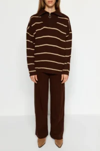 TRENDYOLMİLLA Brown Wide Pattern Zippered Knitwear Top and Bottom Set - Image 4