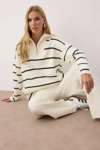 TRENDYOLMİLLA Ecru Wide Pattern Zippered Knitwear Top and Bottom Set - Image 2