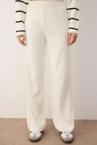 TRENDYOLMİLLA Ecru Wide Pattern Zippered Knitwear Top and Bottom Set - Image 3