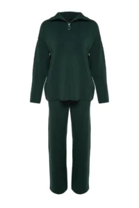 TRENDYOLMİLLA Emerald Green Wide Pattern Zippered Knitwear Top and Bottom Set - Image 7