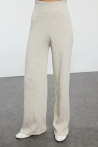 TRENDYOLMİLLA Stone Basic Finger Detailed Knitwear Top and Bottom Set - Image 4