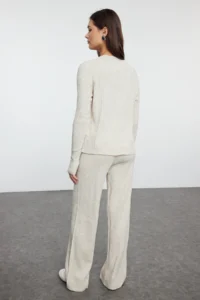 TRENDYOLMİLLA Stone Basic Finger Detailed Knitwear Top and Bottom Set - Image 5