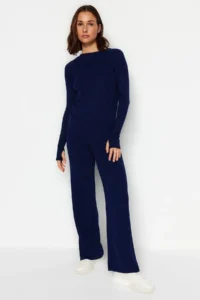 TRENDYOLMİLLA Navy Blue Basic Finger Detailed Knitwear Top and Bottom Set