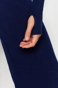 TRENDYOLMİLLA Navy Blue Basic Finger Detailed Knitwear Top and Bottom Set - Image 4