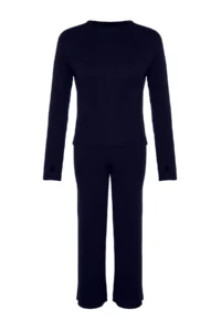 TRENDYOLMİLLA Navy Blue Basic Finger Detailed Knitwear Top and Bottom Set - Image 7