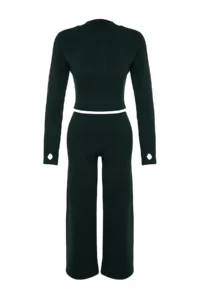 TRENDYOLMİLLA Emerald Green Crop Finger Detailed Knitwear Top and Bottom Set - Image 7