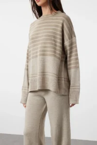 TRENDYOLMİLLA Stone Wide Pattern Color Blocked Knitwear Top and Bottom Set - Image 3
