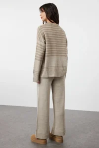 TRENDYOLMİLLA Stone Wide Pattern Color Blocked Knitwear Top and Bottom Set - Image 5