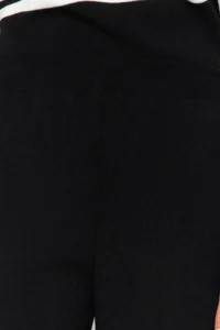 TRENDYOLMİLLA Black Wide Pattern Color Blocked Knitwear Top and Bottom Set - Image 4