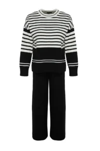 TRENDYOLMİLLA Black Wide Pattern Color Blocked Knitwear Top and Bottom Set - Image 6