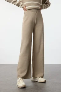 TRENDYOLMİLLA Beige Striped Knitwear Pantolonlu Top and Bottom Set - Image 4