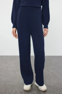 TRENDYOLMİLLA Navy Blue Wide Pattern Balloon Sleeve Knitwear Top and Bottom Set - Image 3
