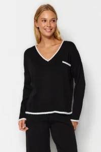 TRENDYOLMİLLA Black Wide Pattern Hairy Yarn Knitwear Top and Bottom Set - Image 2