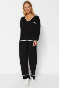 TRENDYOLMİLLA Black Wide Pattern Hairy Yarn Knitwear Top and Bottom Set - Image 3