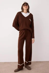 TRENDYOLMİLLA Brown Wide Pattern Hairy Yarn Knitwear Top and Bottom Set