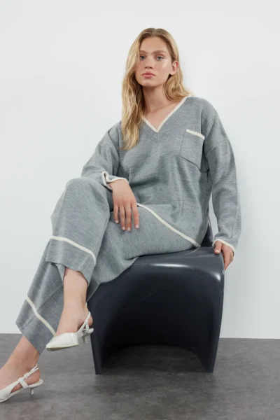 TWOAW24AU00099-GRAY_1