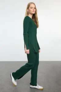 TRENDYOLMİLLA Emerald Green slit Knitwear Top and Bottom Set - Image 2