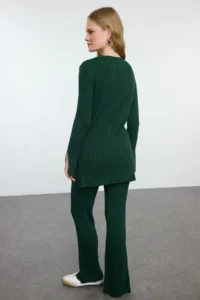 TRENDYOLMİLLA Emerald Green slit Knitwear Top and Bottom Set - Image 5