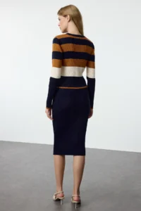 TRENDYOLMİLLA Navy Blue Color Bloklu Etekli Knitwear Top and Bottom Set - Image 5