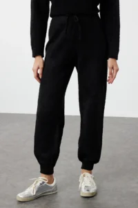 TRENDYOLMİLLA Black Boucle Thread Textured Button Detailed Knitwear Top and Bottom Set - Image 4