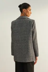 TRENDYOLMİLLA Gray Premium Wool Look Regular Lined Weaving Plaid Blazer Jacket - Image 8